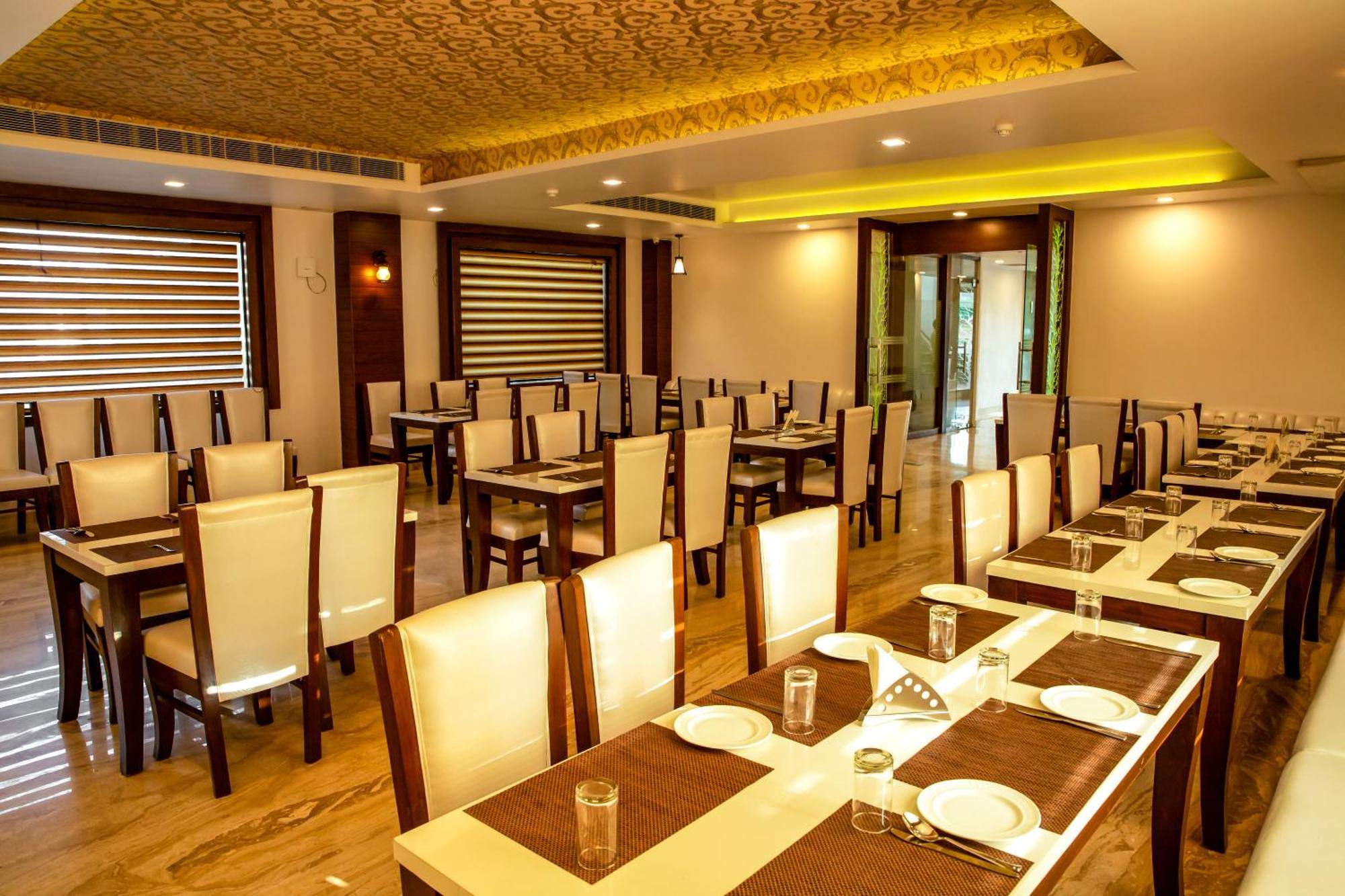 Spree Hotel Agra - Walking Distance To Tajmahal Exterior photo